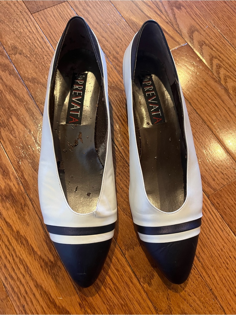 Two-Tone White and Navy Prevata Pointed Toe Shoes